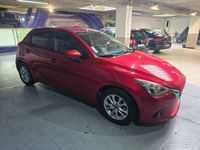 Usado Mazda 2 Evolve 105 HP (77 kW) 2015 Vermelho