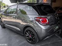 Usado DS Automobiles DS3 Be Chic 110 HP (80 kW) 2017 Cinza antracite Citadino