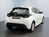 Usado Toyota Yaris Hybrid 116 HP (85 kW) 2021 Branco