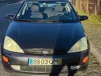 Usado Ford Focus 90 HP (66 kW) 2000 Sedan