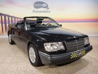 Usado Mercedes E220 150 HP (110 kW) 1993 Cinza Cabrios