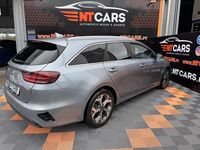 Usado Kia Ceed 136 HP (100 kW) 2021 Cinza Citadino