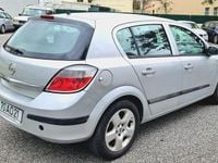 Usado Opel Astra 90 HP (66 kW) 2005 Sedan