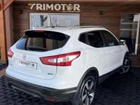 Usado Nissan Qashqai Tekna 110 HP (80 kW) 2015 Branco SUV