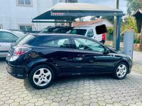 Usado Opel Astra GTC 110 HP (80 kW) 2008 Preto