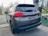 Usado Peugeot 2008 82 HP (60 kW) 2016 Cinzento SUV