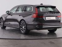 Usado Volvo V60 349 HP (256 kW) 2024 Cinzento Carrinha