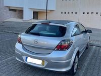 Usado Opel Astra GTC 90 HP (66 kW) 2006