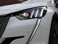 Usado Peugeot e-208 GT-line 100 kW (136 HP) 2023 Branco Citadino