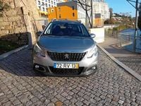 Usado Peugeot 2008 Style 102 HP (75 kW) 2016 Cinzento SUV