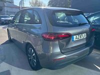 Usado Mercedes B180 116 HP (85 kW) 2023 Cinzento Monovolume