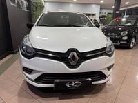 Usado Renault Clio IV 90 HP (66 kW) 2017 Branco Carrinha