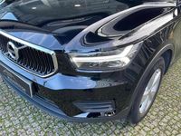 Usado Volvo XC40 Momentum 129 HP (94 kW) 2022 Preto SUV