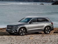 Usado Mercedes GLC300e 306 HP (225 kW) 2021 Cinzento SUV