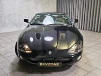 Usado Jaguar XK 395 HP (290 kW) 2002 Preto