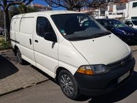 usado Toyota HiAce 2.5