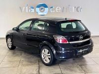 Usado Opel Astra Cosmo 90 HP (66 kW) 2007 Preto Citadino