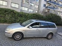 Usado Ford Focus Ghia 115 HP (84 kW) 2002 Sedan