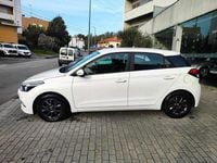 Usado Hyundai i20 75 HP (55 kW) 2017 Branco