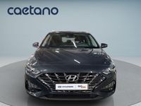 Usado Hyundai i30 Style 120 HP (88 kW) 2023 Dark knight (metalizada) Carrinha