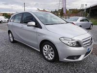 Usado Mercedes B180 109 HP (80 kW) 2012 Cinzento Monovolume