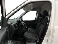 Usado Fiat Doblò Lounge 105 HP (77 kW) 2022 Branco Monovolume