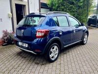 Usado Dacia Sandero Stepway 90 HP (66 kW) 2016 Azul