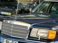 Usado Mercedes 300 SE 180 HP (132 kW) 1990 Azul