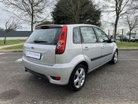 Usado Ford Fiesta 75 HP (55 kW) 2008 Sedan