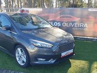 Usado Ford Focus Titanium 125 HP (91 kW) 2015 Cinza escuro Sedan