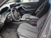 Usado Peugeot e-2008 Allure 114 kW (156 HP) 2024 Cinzento SUV