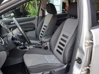 Usado Ford Focus 109 HP (80 kW) 2008 Cinzento Carrinha