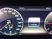 Usado Mercedes E220 194 HP (142 kW) 2018 Cinzento Coupé