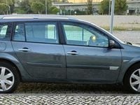 Usado Renault Mégane GrandTour 106 HP (77 kW) 2006 Cinzento Carrinha