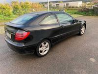 Usado Mercedes C180 Classic 143 HP (105 kW) 2003 Coupé