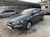 Usado Renault Mégane IV LIMITED 115 HP (84 kW) 2020 Cinza antracite Sedan
