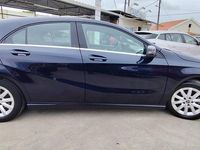 Usado Mercedes A180 Style 109 HP (80 kW) 2017 Azul