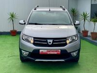 Usado Dacia Sandero Stepway 90 HP (66 kW) 2015 Cinza SUV