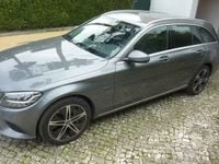 Usado Mercedes C300e Avantgarde 306 HP (225 kW) 2020 Cinzento Carrinha