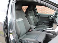 Usado Audi A3 e-tron 116 HP (85 kW) 2021 Cinzento Citadino