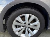 Usado VW Golf VII 105 HP (77 kW) 2015 Cinzento Carrinha