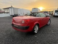 Usado Renault Mégane Cabriolet Dynamique 110 HP (80 kW) 2004 Vermelho Cabrios