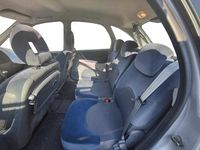 Usado Citroën Xsara 109 HP (80 kW) 2004 Cinzento Monovolume