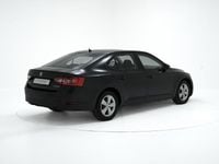 Usado Skoda Superb Active 120 HP (88 kW) 2017 Preto Sedan