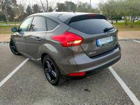 Usado Ford Focus 120 HP (88 kW) 2016 Cinzento Citadino
