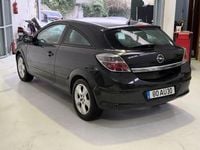 Usado Opel Astra GTC 90 HP (66 kW) 2005