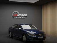 Usado VW Passat Highline 120 HP (88 kW) 2017 Azul Sedan