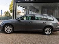 Usado VW Golf VII 115 HP (84 kW) 2019 Cinzento Carrinha