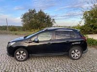 Usado Peugeot 2008 82 HP (60 kW) 2018 Preto SUV