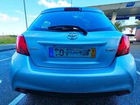 Usado Toyota Yaris 90 HP (66 kW) 2016 Cinzento Citadino